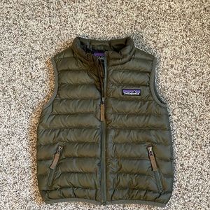 Patagonia Down Sweater Vest, olive green, 2T